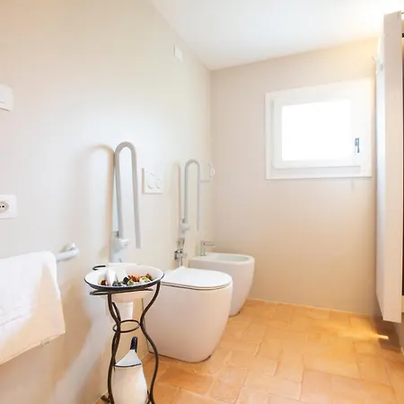 فندق Torre Del Marino 4*